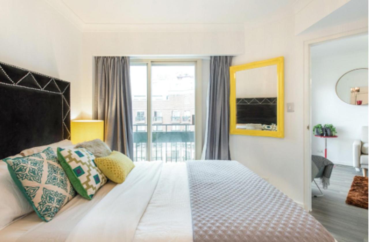 Rivergate Apartment With Central View Хошимін Екстер'єр фото