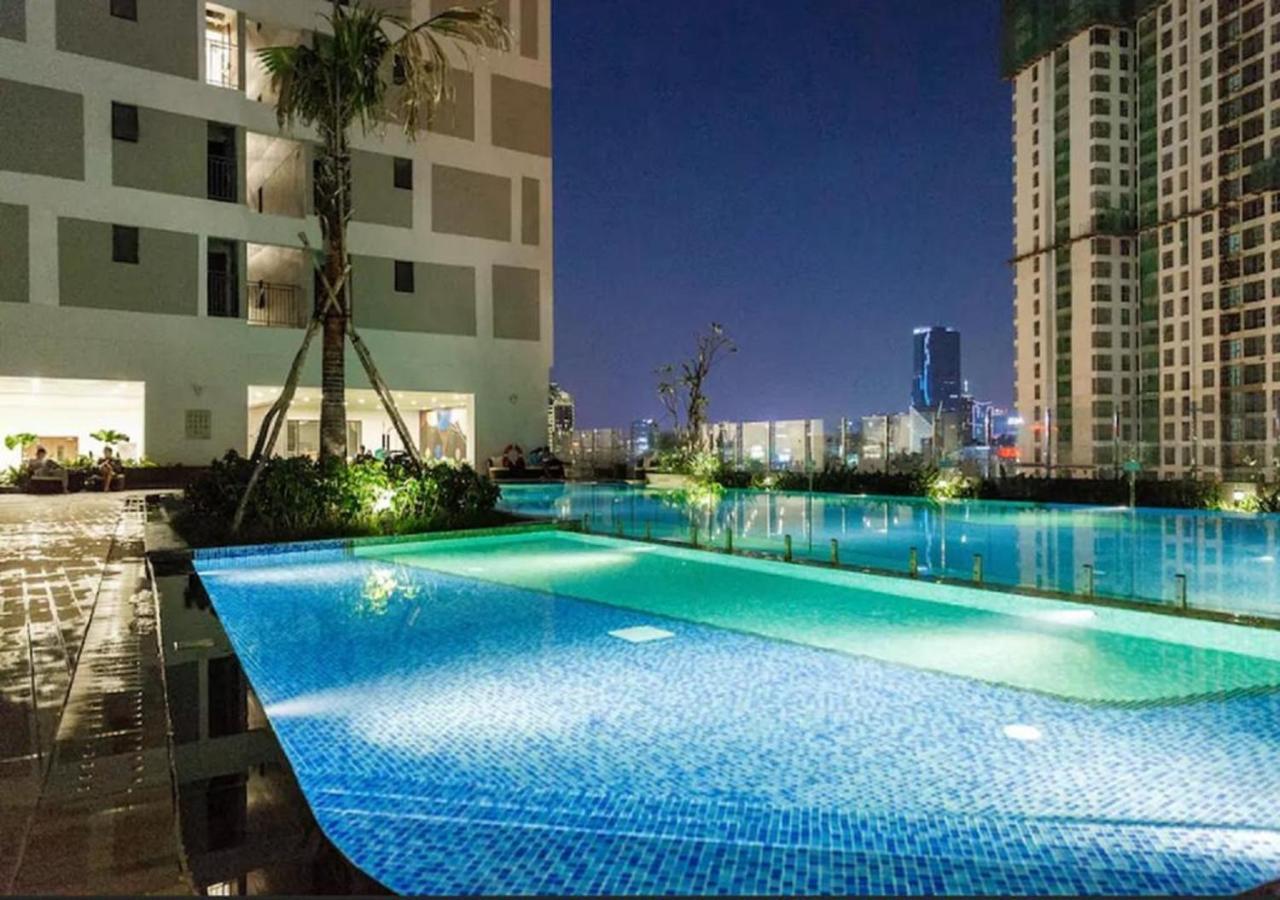 Rivergate Apartment With Central View Хошимін Екстер'єр фото